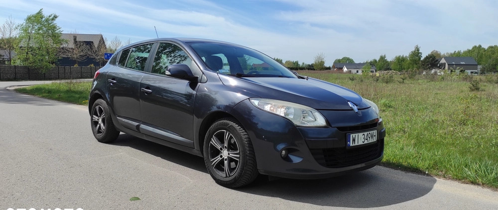 Renault Megane cena 17900 przebieg: 143000, rok produkcji 2010 z Piaseczno małe 781